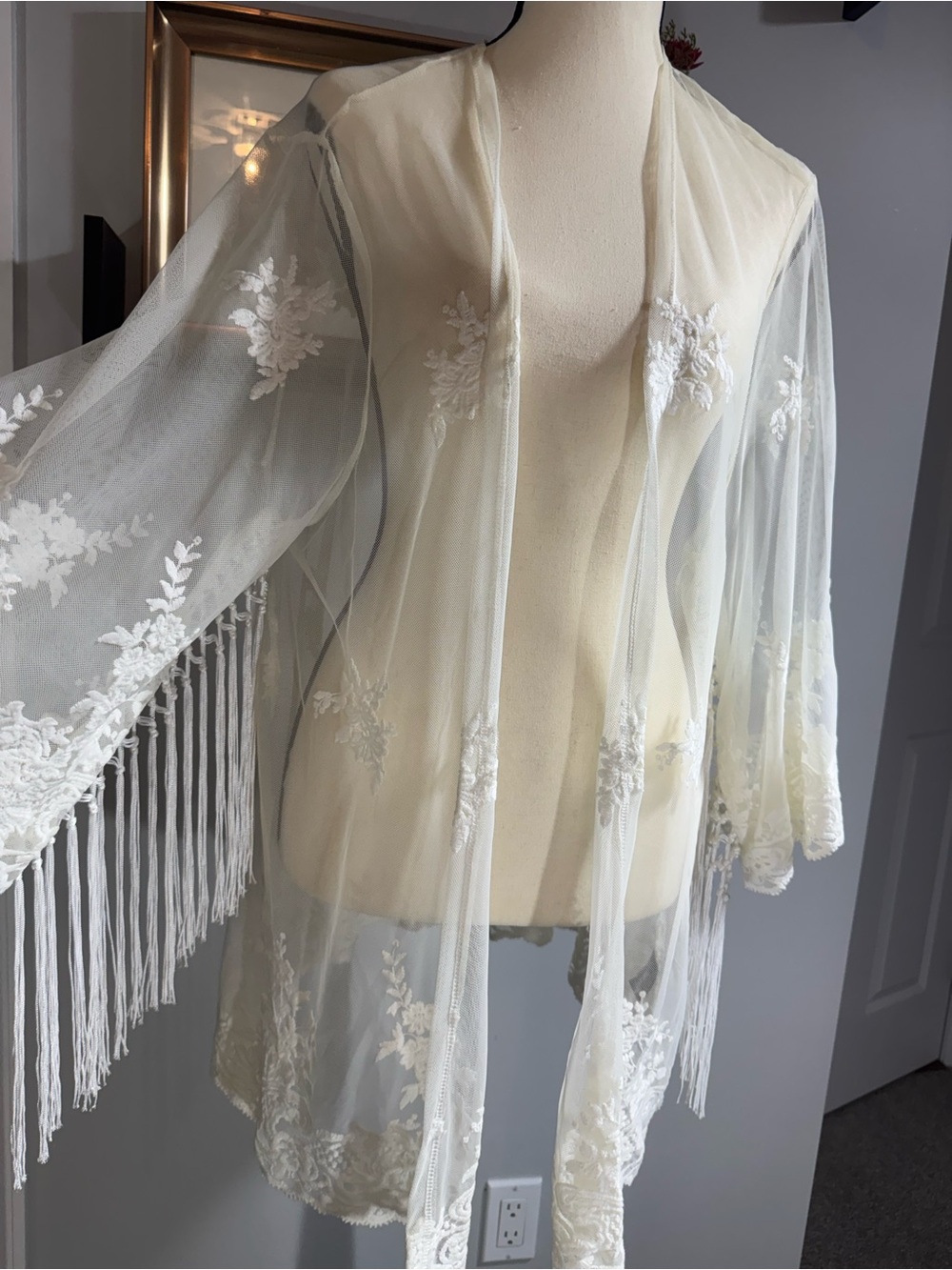 Torrid Ivory Sheer Lace Kimono Wrap